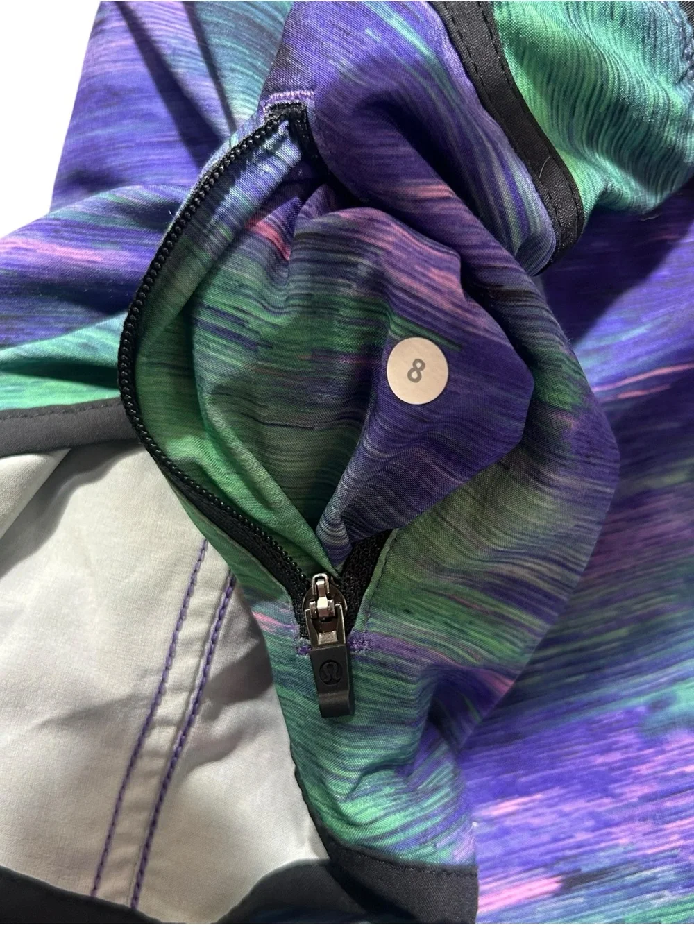 Lululemon Tracker Short III *4-way Stretch Rio Nights Multi / Black Size 8